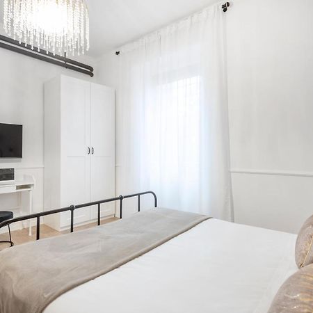 Апартаменти White Flat Ground Floor Рим Екстер'єр фото